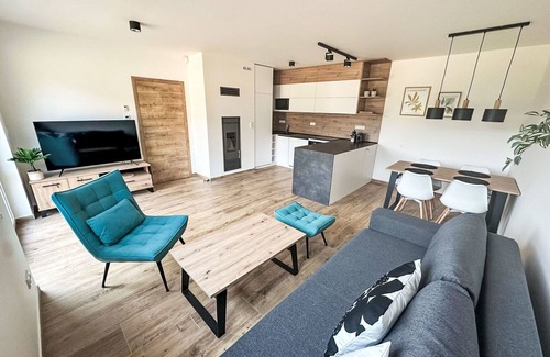 Smrzovka Apartment | Cosy apartment for 12 people with WIFI, TV and terrace