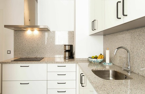 Torre del Mar Apartment | Cosy apartment for 4 guests with WIFI, pool, A/C and terrace