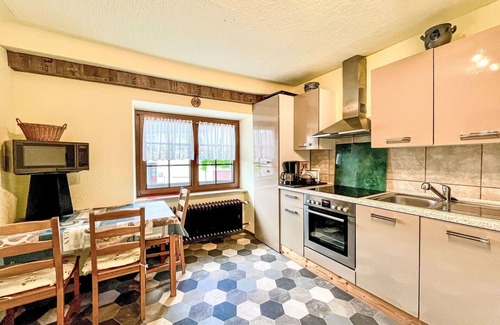 Oberthal Apartment | Cosy apartment for 4 guests with WIFI, TV, pets allowed and parking