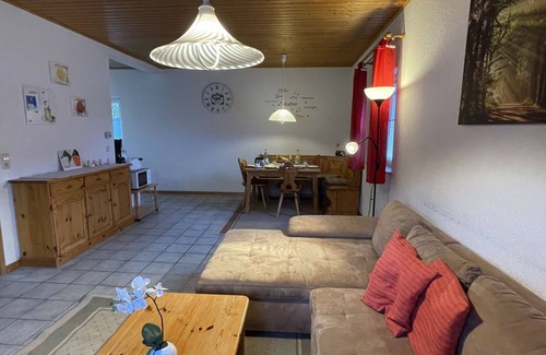 Thalfang Apartment | Cosy apartment for 4 people with WIFI, TV, terrace, pets allowed and parking