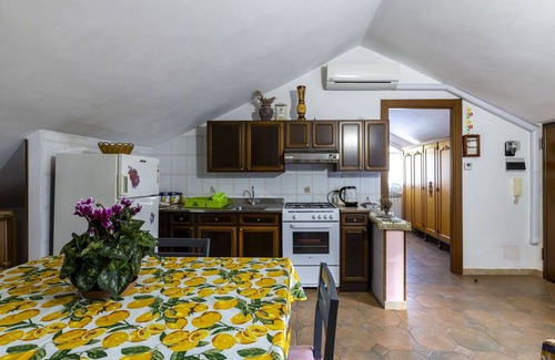 Torrazza Apartment | Cosy apartment for 4 guests with A/C, WIFI, TV, balcony and panoramic view