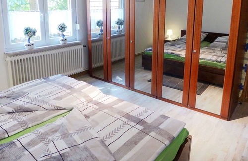 Sudbrookmerland Apartment | Cosy apartment for 4 guests with TV, terrace, pets allowed and parking