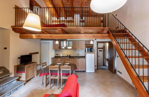 Sampeyre Apartment | Cosy apartment for 4 guests with WIFI, pool, TV, terrace and parking