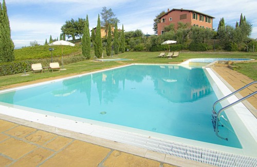 Stabbia Apartment | Cosy apartment for 4 people with pool, WIFI, TV, patio, panoramic view and parking