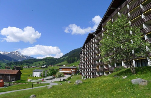 Acletta Apartment | Cosy apartment for 4 people with WIFI, pool, TV, balcony and panoramic view