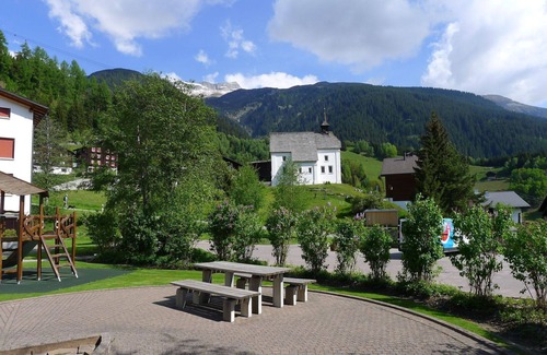 Acletta Apartment | Cosy apartment for 4 people with WIFI, pool, TV, balcony and panoramic view