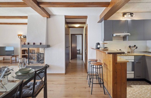 Randogne Apartment | Cosy apartment for 4 people with WIFI, TV, balcony and pets allowed