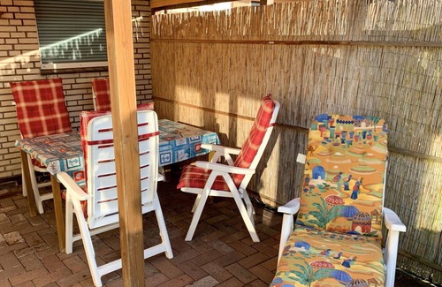 Ditzum Apartment | Cosy apartment for 4 people with WIFI, TV, terrace and parking
