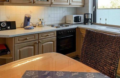 Ditzum Apartment | Cosy apartment for 4 people with WIFI, TV, terrace and parking