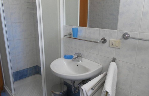 Viserba Apartment | Cosy apartment for 5 people with WIFI, A/C and balcony