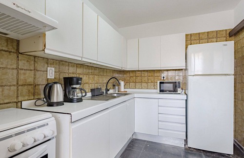 Los Cristianos Apartment | Cosy apartment for 5 people with WIFI, TV and balcony