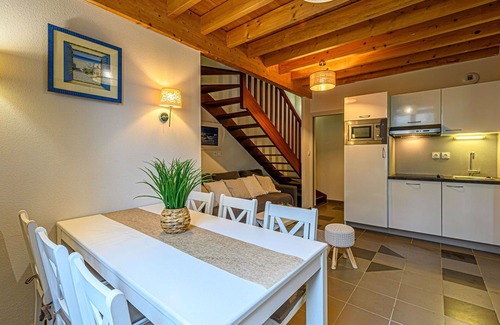 Baden Apartment | Cosy apartment for 6 guests with WIFI, pool, TV and terrace