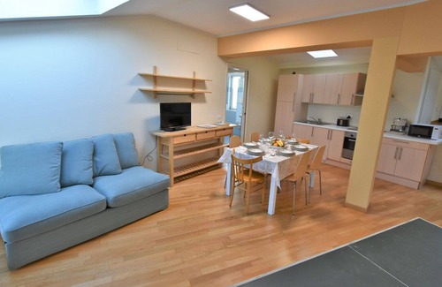 Iseo Apartment | Cosy apartment for 6 people with WIFI, A/C and TV