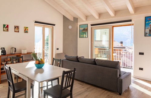 Verceia Apartment | Cosy apartment for 8 guests with WIFI, TV and patio