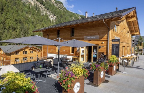 Zinal Apartment | Cosy apartment for 8 guests with WIFI, TV and pets allowed