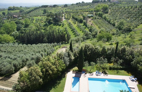 Montaione Apartment | Cosy apartment for 8 people with pool, WIFI, A/C, TV and pets allowed, close to San Gimignano