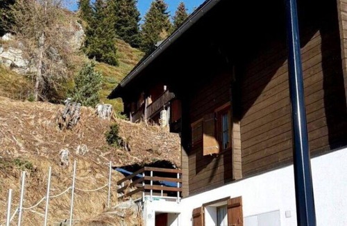 Bettmeralp Apartment | Cosy apartment for 4 people with WIFI, TV and balcony