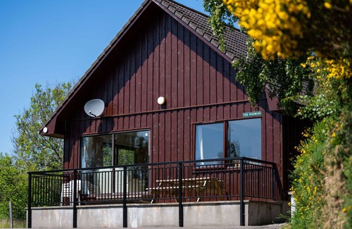 Drumnadrochit House | Cosy apartment in villa for 6 guests with WIFI, TV, patio and panoramic view