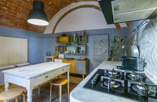 Lorenzana Villa | Cosy apartment in villa for 4 guests with pool, WIFI and pets allowed