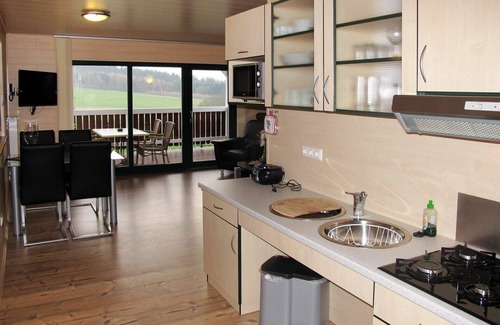 Bad Emstal House | Cosy apartment in villa for 3 people with pool, WIFI, TV, terrace and pets allowed