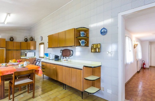 Crespina Villa | Cosy apartment in villa for 18 people with private pool, WIFI, TV, terrace and pets allowed