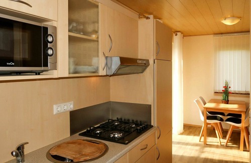 Bad Emstal House | Cosy apartment in villa for 4 people with pool, WIFI, TV, terrace and pets allowed