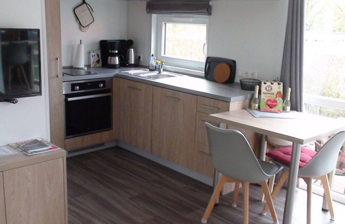 Wemding House | Cosy apartment in villa for 4 guests with WIFI, A/C, TV, terrace, pets allowed and parking