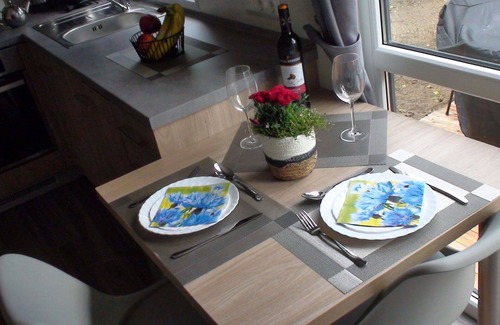 Wemding House | Cosy apartment in villa for 4 guests with WIFI, A/C, TV, terrace, pets allowed and parking