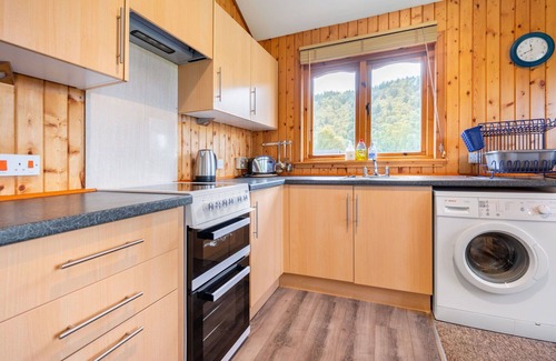 Glen Urquhart House | Cosy apartment in villa for 6 people with WIFI, TV and pets allowed