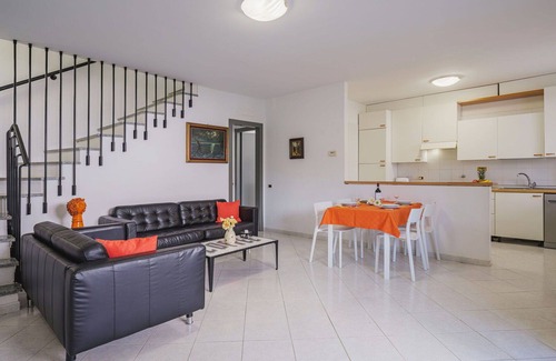 Ameglia House | Cosy apartment in villa for 5 people with WIFI, TV, terrace and pets allowed, close to La Spezia
