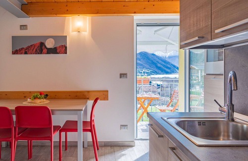 Novate Mezzola Apartment | Cosy apartment for 5 guests with WIFI, TV and balcony