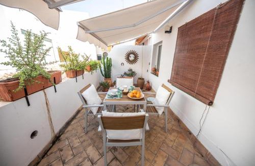 Encarnacion-Regina Apartment | Cosy Apartment with Terrace in the Centre of Seville
