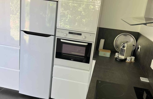 Grezieu-la-Varenne Apartment | Cosy apartment with terrace, garden and parking, 15 km from Lyon