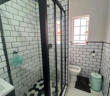 Boksburg Apartment | Cosy apt 10min to OR Tambo