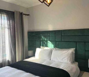Boksburg Apartment | Cosy apt 10min to OR Tambo