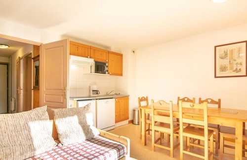 Saint-Sorlin-d'Arves Apartment | Cosy apt 4/6 ppl, terrace, heated pool