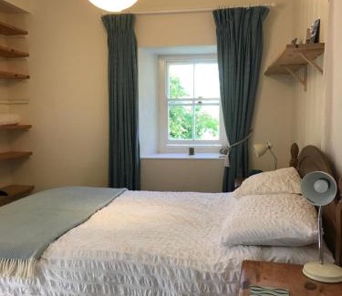 Fishguard Apartment | Cosy bijou retreat