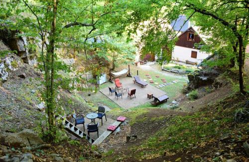 Gospic Ski Chalet | Cosy Chalet in Gospić with Jacuzzi and Mountain View
