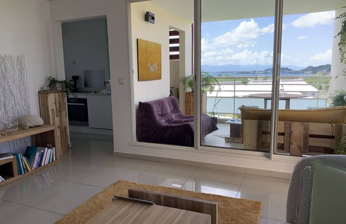 Pointe de la verdure Apartment | Cosy cocoon 50m from the beach, WATER TANK