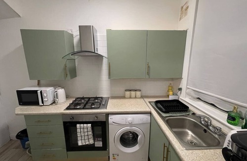 Harehills House | Cosy Contractor Haven – Sleeps 4