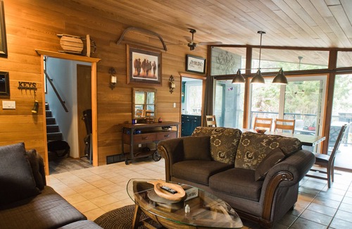 Hope Cottage | Cosy Cottage at Kawkawa Lake