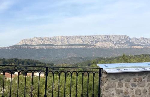 Fuveau Apartment | Cosy Cottage by Alice Village Provençal Serenity