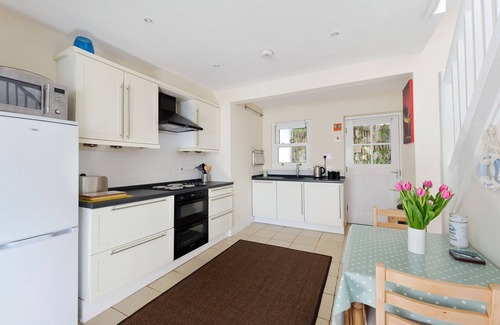 Truro Cottage | Cosy cottage in sleepy village yet only 5 minute drive to Truro city centre.