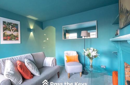 Henley House | Cosy cottage within walking distance to Hart Street, perfect for exploring Henley-on-Thames