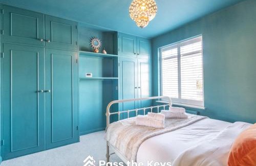 Henley House | Cosy cottage within walking distance to Hart Street, perfect for exploring Henley-on-Thames