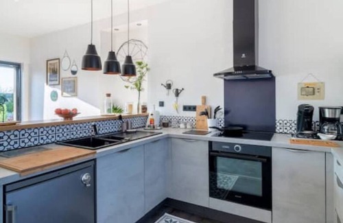 Mesbrecourt-Richecourt House | Cosy, country-style 3* gîte in the heart of Picardy's heritage, sleeps 5