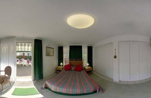 Edenvale House | Cosy Den B&B Luxury Guest House Style