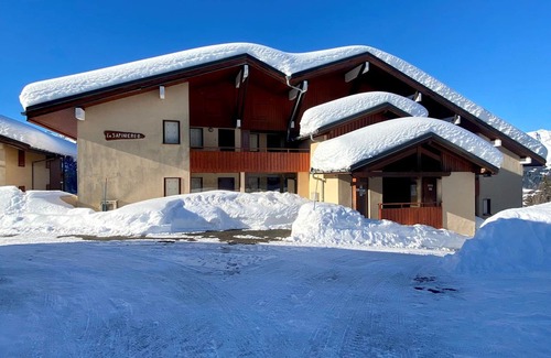 Cohennoz Apartment | Cosy duplex at the foot of the slopes, 5 pax, covered parking