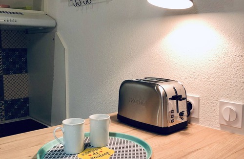 Roanne Apartment | Cosy "Family*" studio near train station and cinema!