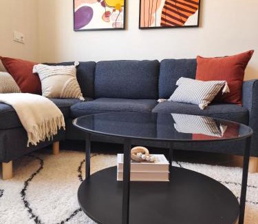 Gueznaia Apartment | Cosy Flat with IPTV, BB gear Married couples only